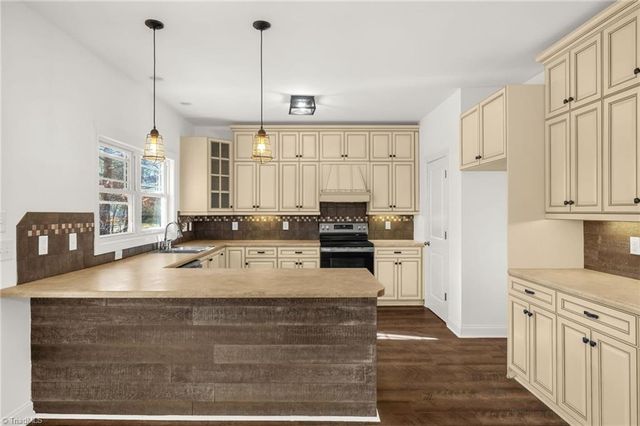 8235 Stafford Mill Road, Oak Ridge, NC 27310