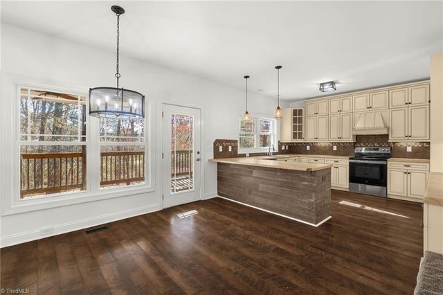 8235 Stafford Mill Road, Oak Ridge, NC 27310