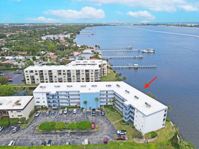 100 Waterway Drive S 209, Lantana, FL 33462