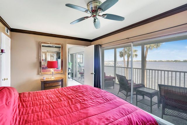 100 Waterway Drive S 209, Lantana, FL 33462