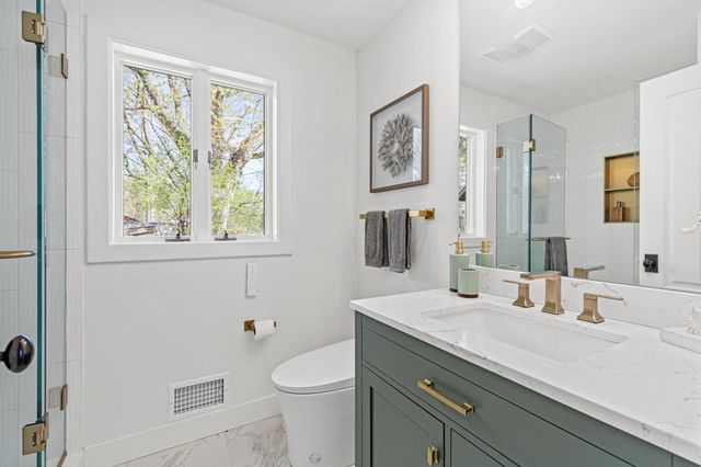 1395 Brown Road S, Wayzata, MN 55391