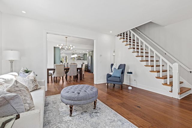 1395 Brown Road S, Wayzata, MN 55391