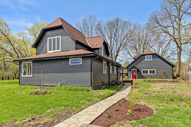 1395 Brown Road S, Wayzata, MN 55391