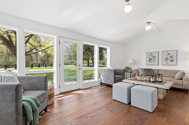 1395 Brown Road S, Wayzata, MN 55391