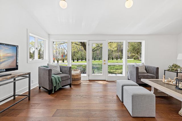 1395 Brown Road S, Wayzata, MN 55391