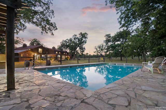 6641 Rr 1120 A B C & D, Rio Frio, TX 78879