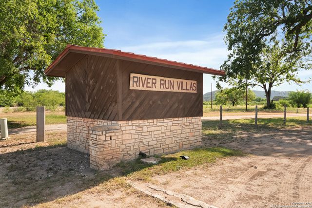 6641 Rr 1120 A B C & D, Rio Frio, TX 78879
