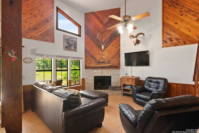 6641 Rr 1120 A B C & D, Rio Frio, TX 78879