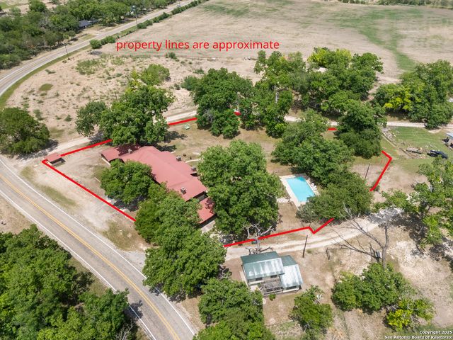 6641 Rr 1120 A B C & D, Rio Frio, TX 78879