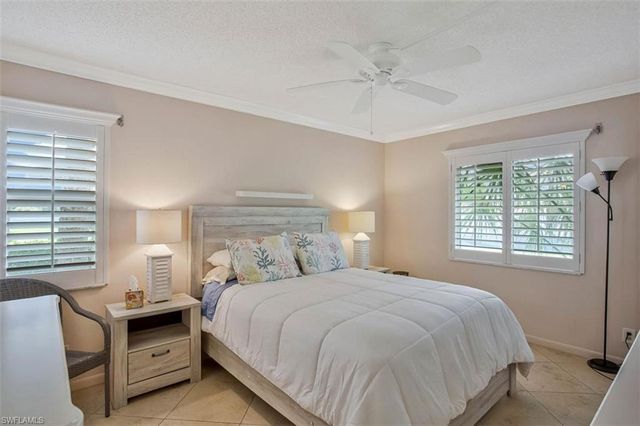 4318 27th CT SW 101, Naples, FL 34116