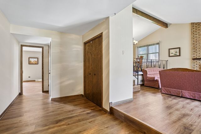 12123 Lake View Drive, Orland Park, IL 60467