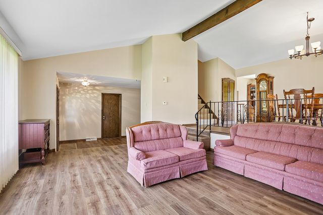 12123 Lake View Drive, Orland Park, IL 60467