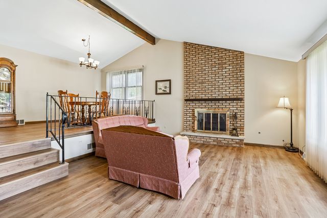 12123 Lake View Drive, Orland Park, IL 60467