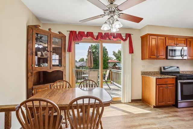 12123 Lake View Drive, Orland Park, IL 60467