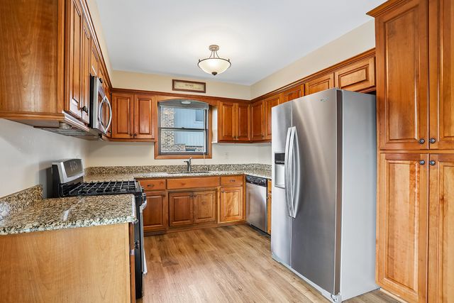 12123 Lake View Drive, Orland Park, IL 60467