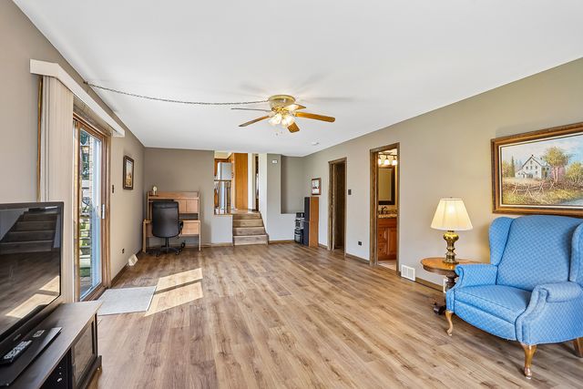 12123 Lake View Drive, Orland Park, IL 60467