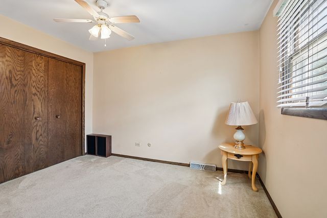 12123 Lake View Drive, Orland Park, IL 60467