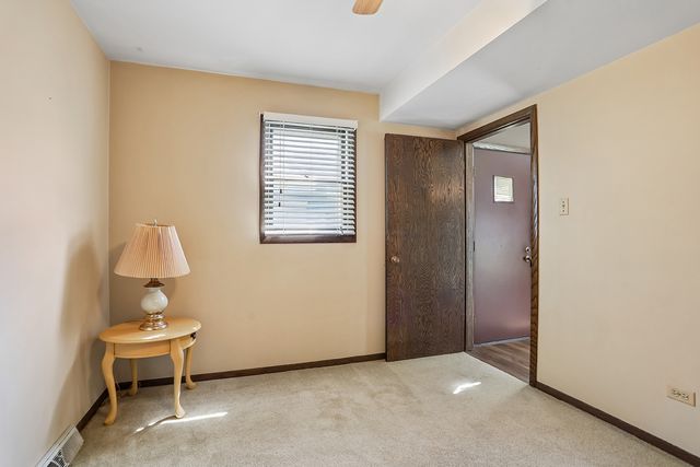 12123 Lake View Drive, Orland Park, IL 60467