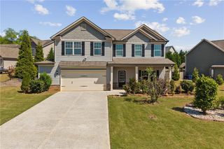 677 Massey St, Winder, GA 30680