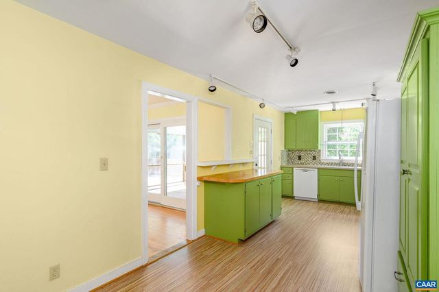 112 BOLLINGBROOK DR, Charlottesville, VA 22911
