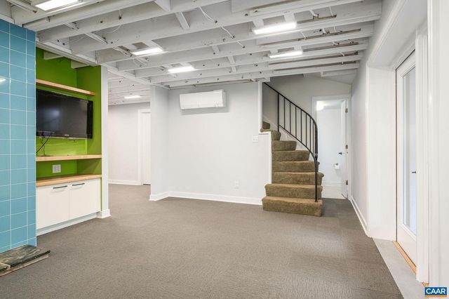 112 BOLLINGBROOK DR, Charlottesville, VA 22911