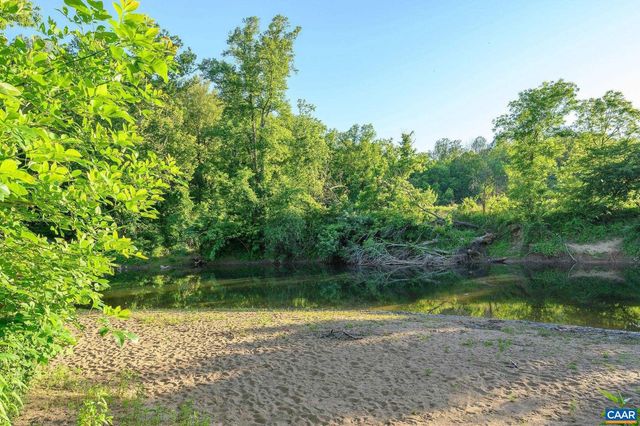 112 BOLLINGBROOK DR, Charlottesville, VA 22911