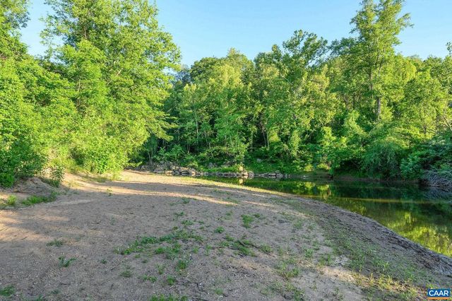 112 BOLLINGBROOK DR, Charlottesville, VA 22911