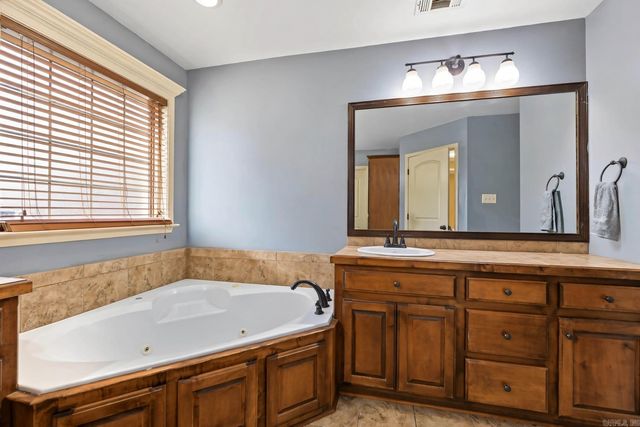 5312 Charles Court, Bryant, AR 72022