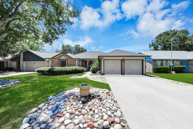 10918 Mulberry Court, La Porte, TX 77571