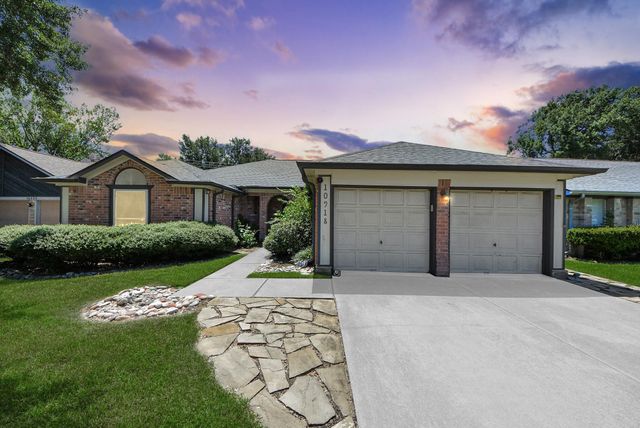 10918 Mulberry Court, La Porte, TX 77571