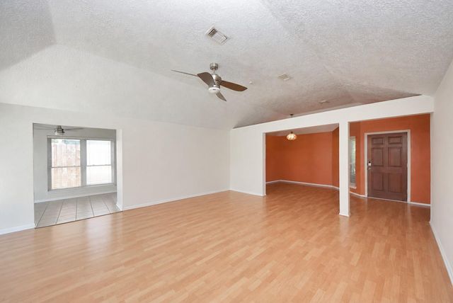 10918 Mulberry Court, La Porte, TX 77571
