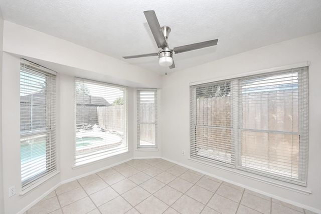 10918 Mulberry Court, La Porte, TX 77571
