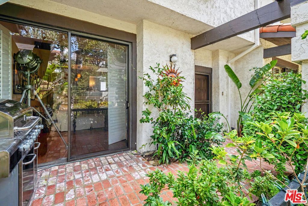 17204 Palisades Circle, Pacific Palisades, CA 90272 — photo 5