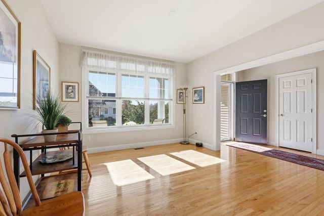 40 Winship Dr, Stoneham, MA 02180