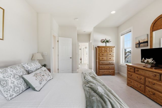 40 Winship Dr, Stoneham, MA 02180
