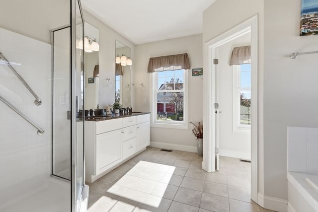40 Winship Dr, Stoneham, MA 02180
