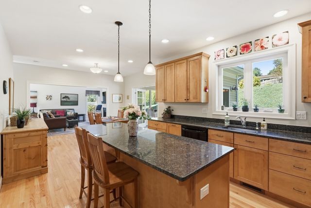40 Winship Dr, Stoneham, MA 02180
