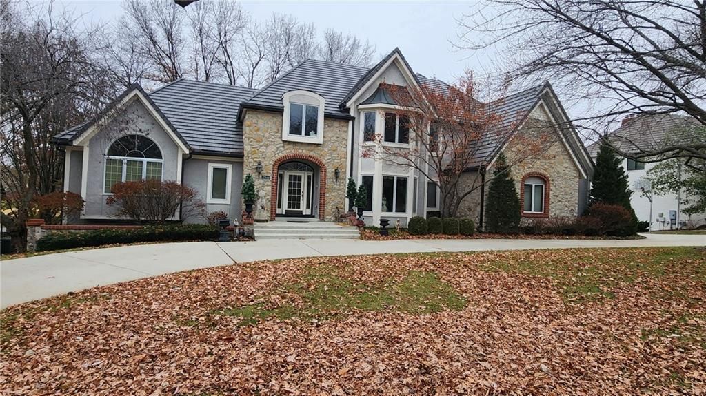 2948 W 118th Terrace, Leawood, KS 66211