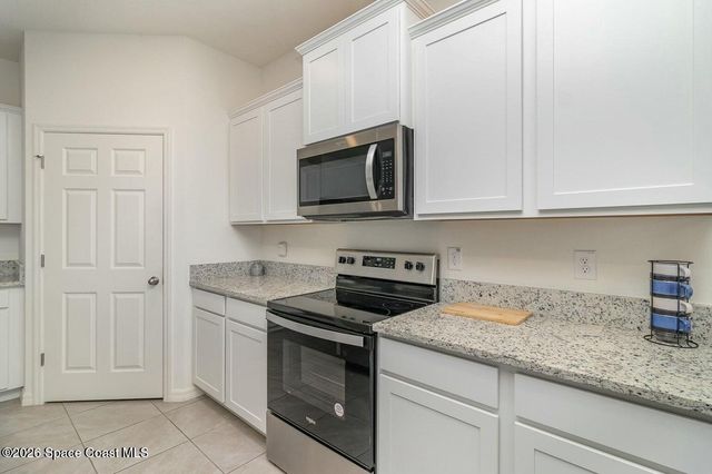 1883 Farmhouse Road SE, Palm Bay, FL 32909