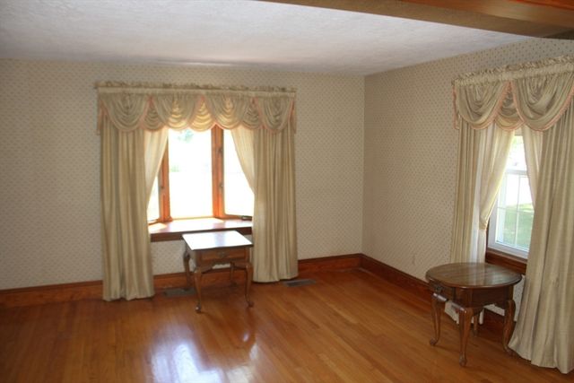 140 Millbury St, Grafton, MA 01519