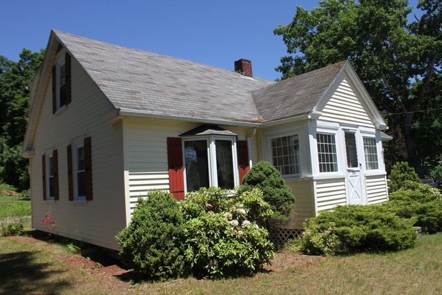 140 Millbury St, Grafton, MA 01519