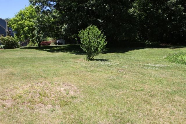 140 Millbury St, Grafton, MA 01519
