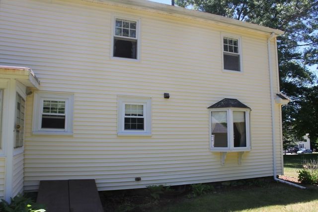 140 Millbury St, Grafton, MA 01519