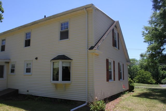 140 Millbury St, Grafton, MA 01519
