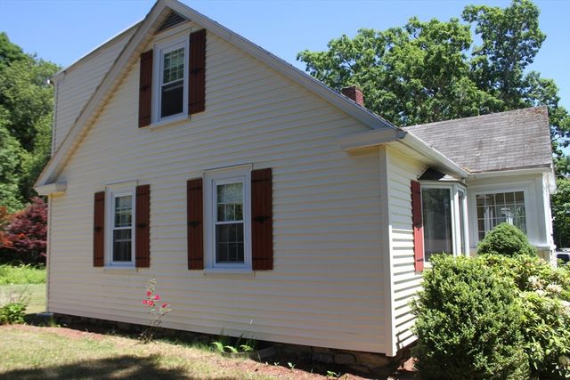 140 Millbury St, Grafton, MA 01519