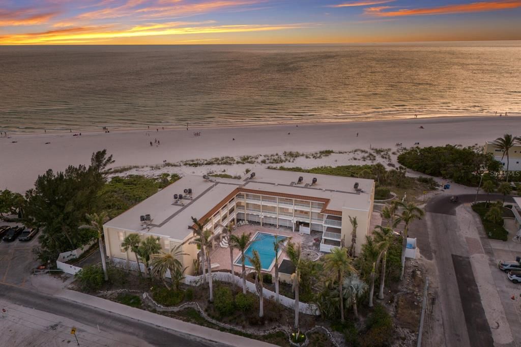 4200 GULF DR 104, Holmes Beach, FL 34217
