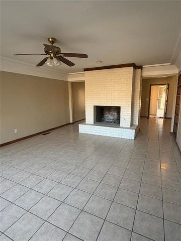 7301 Edenborough Drive, Oklahoma City, OK 73132