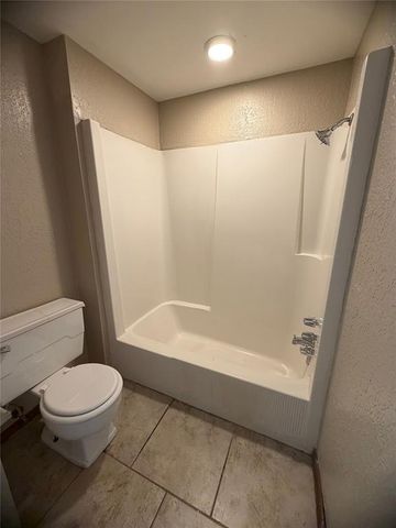 7301 Edenborough Drive, Oklahoma City, OK 73132