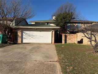 7301 Edenborough Drive, Oklahoma City, OK 73132