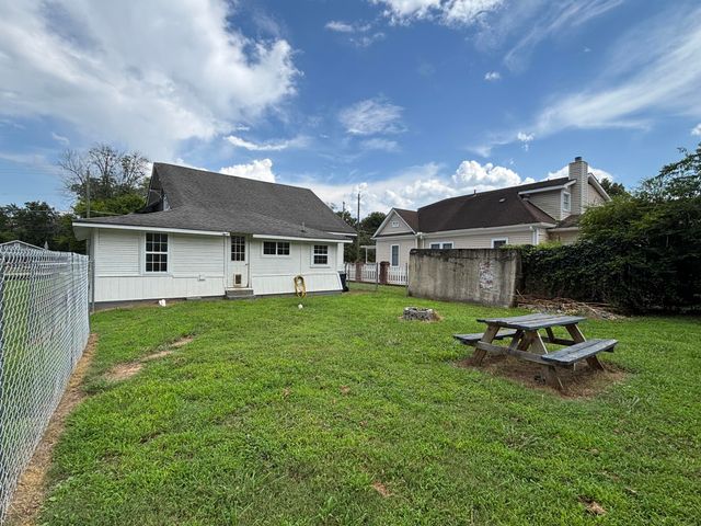 713 Cove Road, Chickamauga, GA 30707